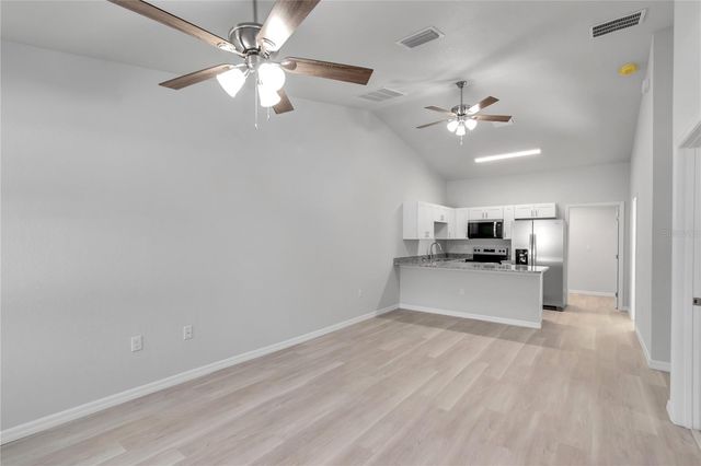 607 SE 4TH DRIVE B, Williston, FL 32696