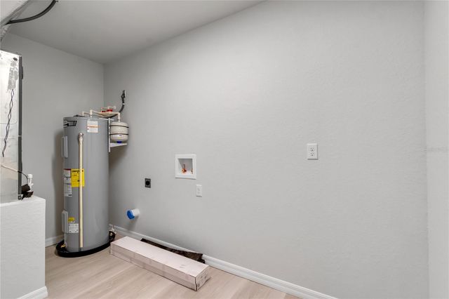 607 SE 4TH DRIVE B, Williston, FL 32696