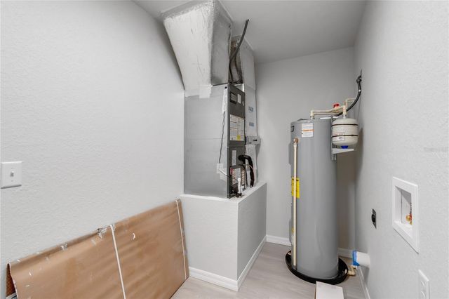 607 SE 4TH DRIVE B, Williston, FL 32696