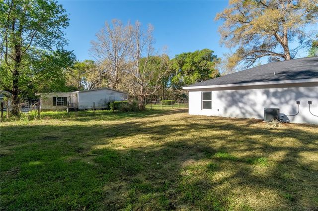 607 SE 4TH DRIVE B, Williston, FL 32696