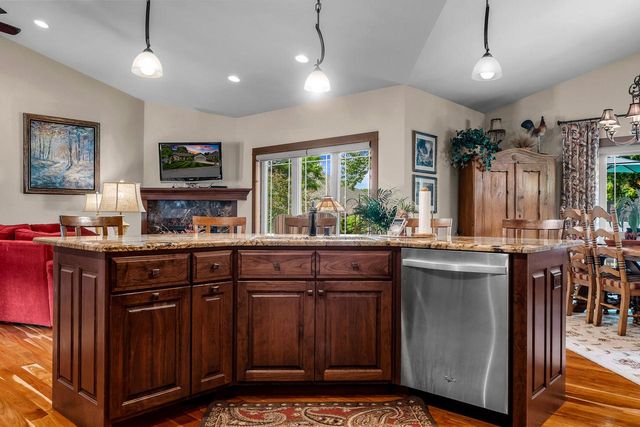 911 Steven PLACE, La Crosse, WI 54603