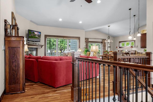 911 Steven PLACE, La Crosse, WI 54603
