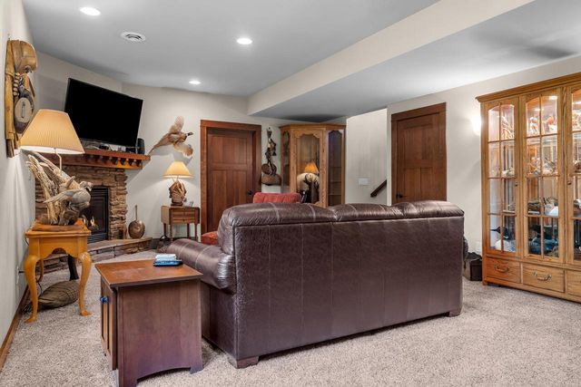 911 Steven PLACE, La Crosse, WI 54603
