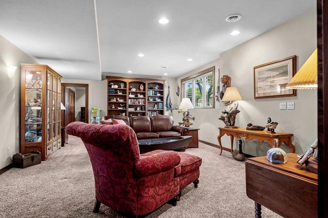 911 Steven PLACE, La Crosse, WI 54603