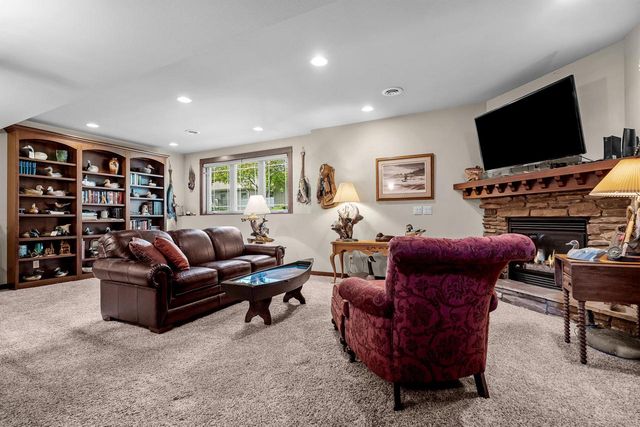 911 Steven PLACE, La Crosse, WI 54603