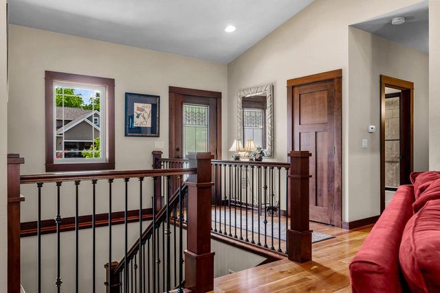 911 Steven PLACE, La Crosse, WI 54603