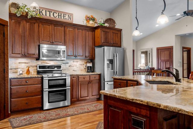911 Steven PLACE, La Crosse, WI 54603