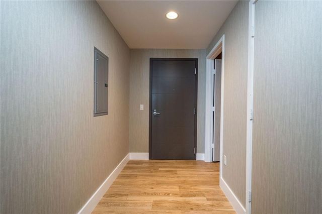 17111 Biscayne Boulevard 2105 + 1 BOAT SLIP 100 ft, North Miami Beach, FL 33160