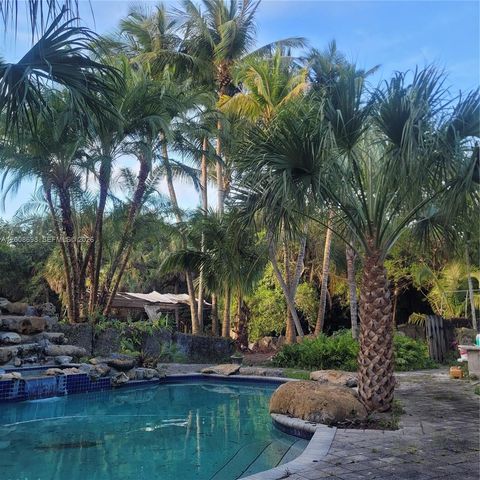 8339 SW 112th St, Miami, FL 33156