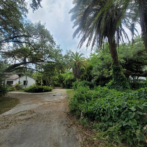 8339 SW 112th St, Miami, FL 33156
