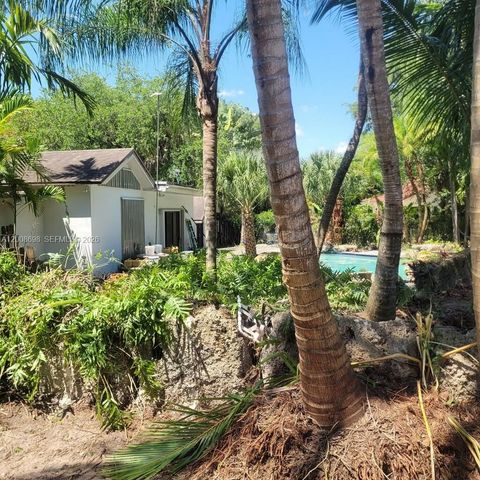 8339 SW 112th St, Miami, FL 33156