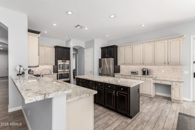 3931 E FOX Circle, Mesa, AZ 85205