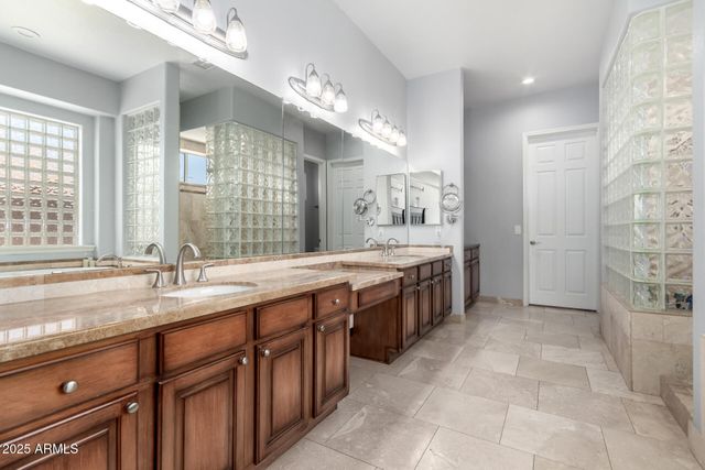 3931 E FOX Circle, Mesa, AZ 85205