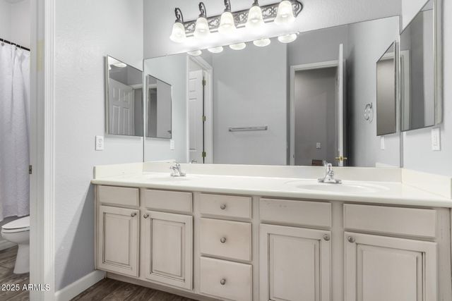 3931 E FOX Circle, Mesa, AZ 85205