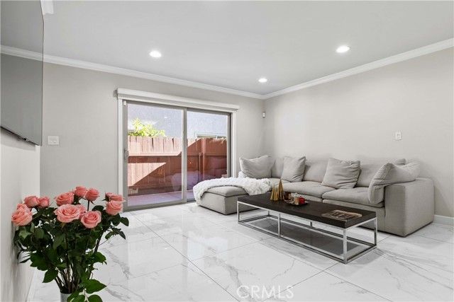 630 E Garfield Avenue 6, Glendale, CA 91205