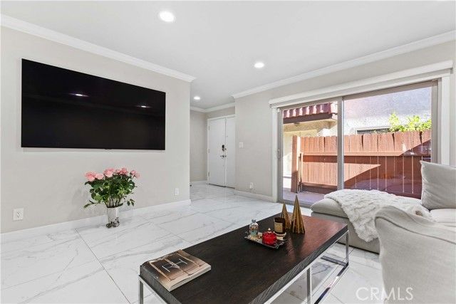 630 E Garfield Avenue 6, Glendale, CA 91205