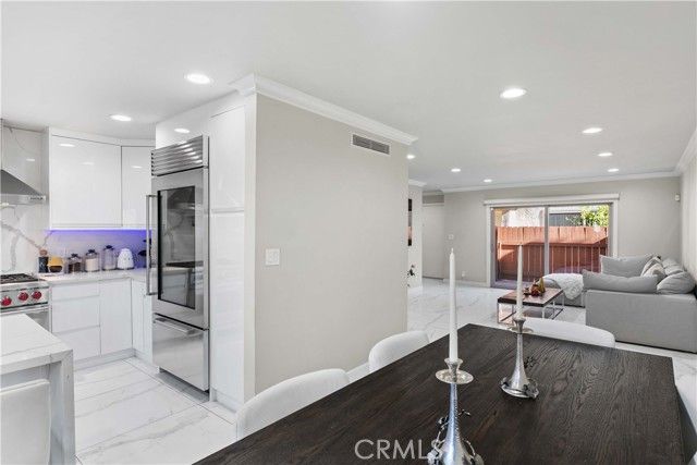 630 E Garfield Avenue 6, Glendale, CA 91205