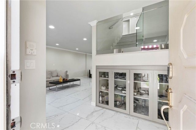 630 E Garfield Avenue 6, Glendale, CA 91205