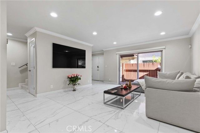 630 E Garfield Avenue 6, Glendale, CA 91205