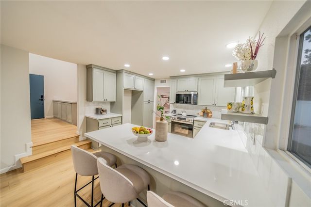 2202 Black Oak Place, Riverside, CA 92506