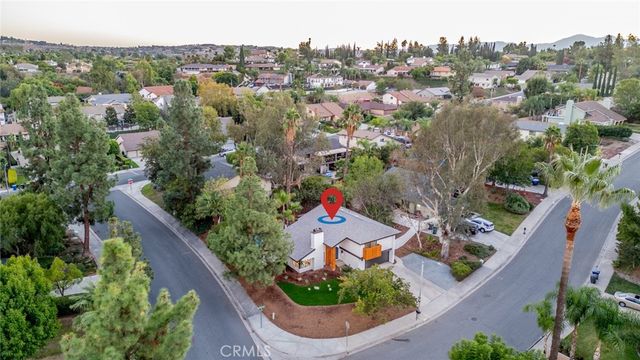 2202 Black Oak Place, Riverside, CA 92506