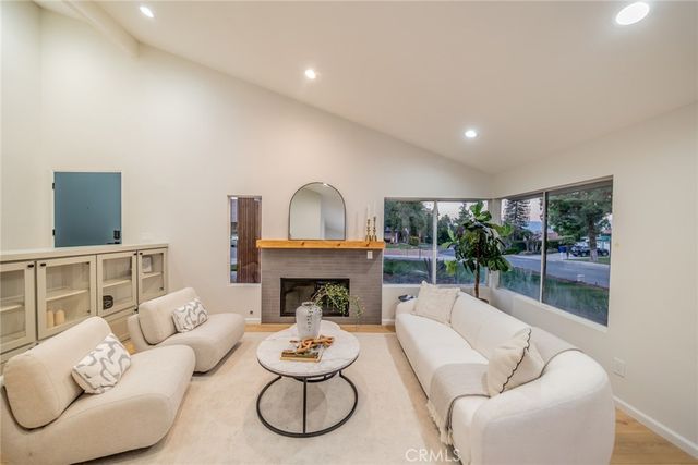 2202 Black Oak Place, Riverside, CA 92506