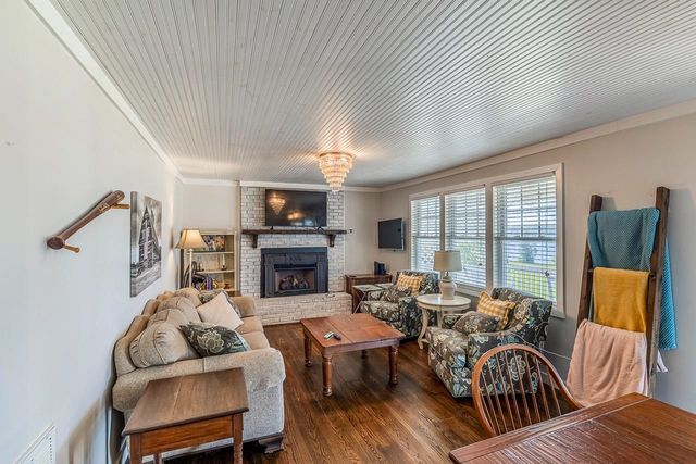 104 Coastline Drive, Inman, SC 29349