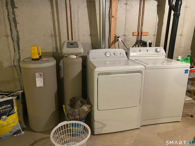 885 Glacier Way 885, Southington, CT 06489