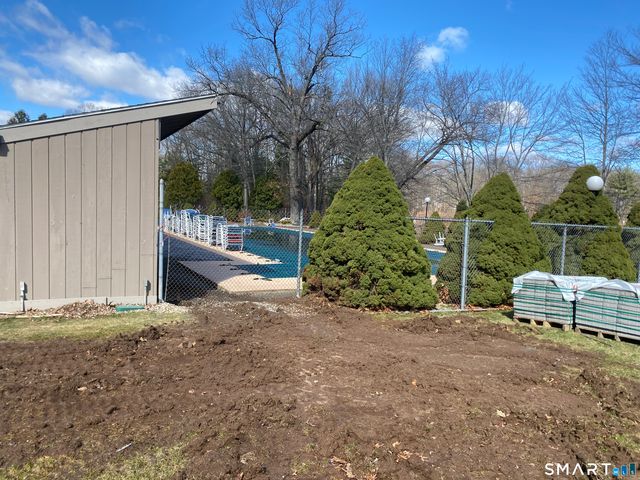 885 Glacier Way 885, Southington, CT 06489