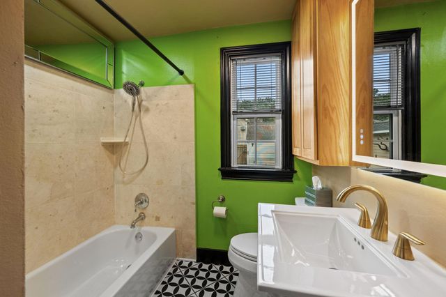 1827 Bissonnet Street, Houston, TX 77005