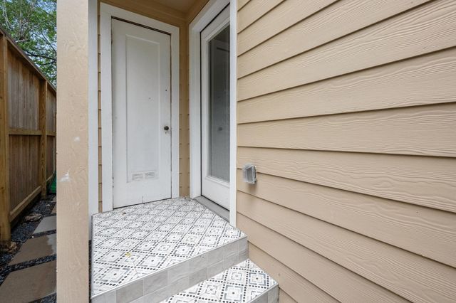1827 Bissonnet Street, Houston, TX 77005