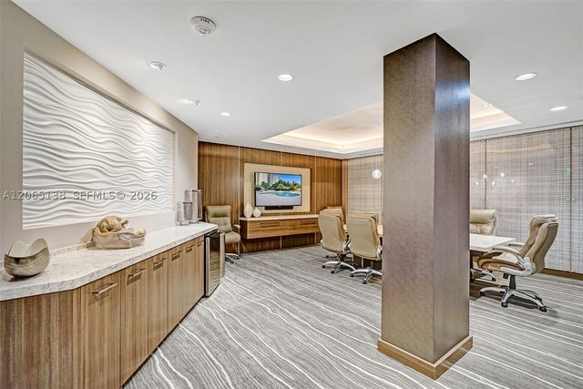 3000 Island Blvd 332, Aventura, FL 33160