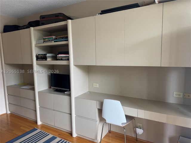 3000 Island Blvd 332, Aventura, FL 33160