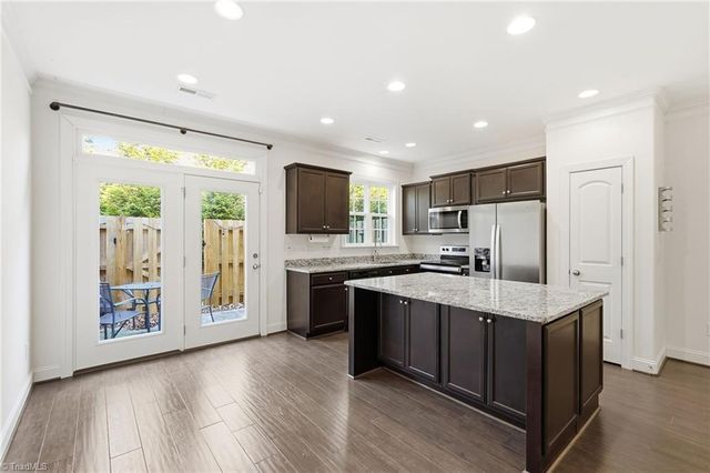 882 Silver Leaf Drive, Winston-salem, NC 27103