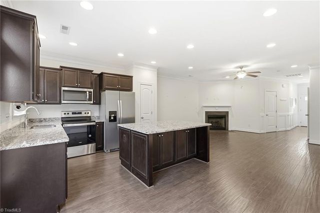 882 Silver Leaf Drive, Winston-salem, NC 27103