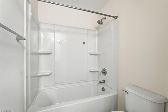 882 Silver Leaf Drive, Winston-salem, NC 27103