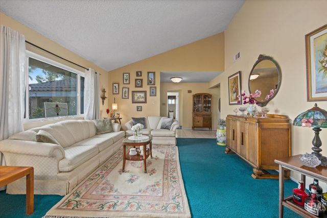 9602 Morningside Court, Bakersfield, CA 93306