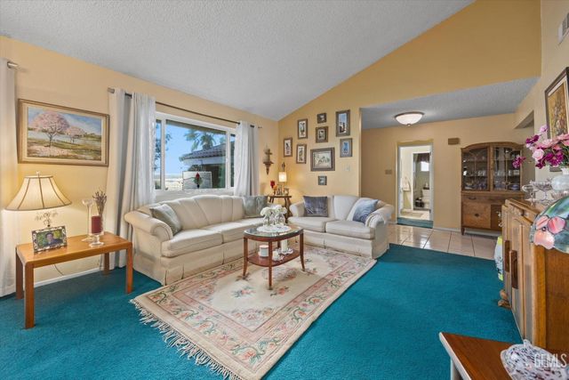 9602 Morningside Court, Bakersfield, CA 93306