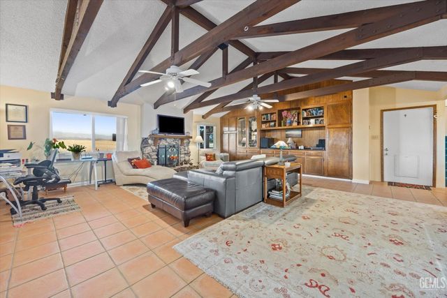 9602 Morningside Court, Bakersfield, CA 93306
