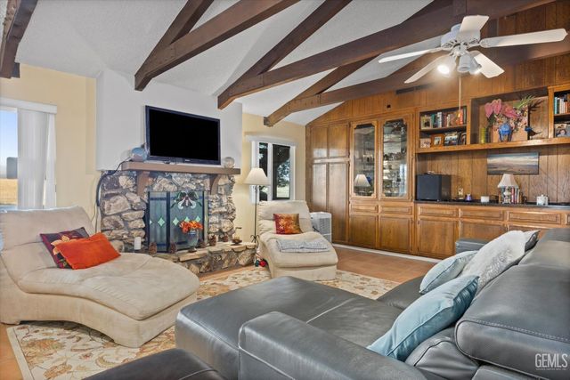 9602 Morningside Court, Bakersfield, CA 93306