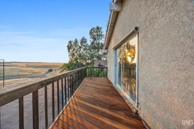 9602 Morningside Court, Bakersfield, CA 93306