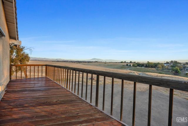 9602 Morningside Court, Bakersfield, CA 93306