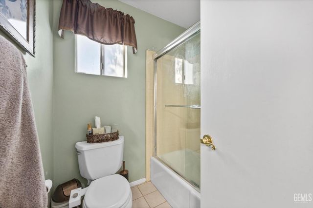 9602 Morningside Court, Bakersfield, CA 93306