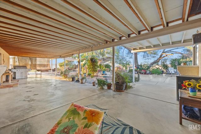9602 Morningside Court, Bakersfield, CA 93306