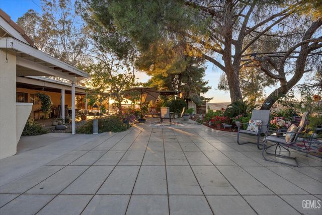 9602 Morningside Court, Bakersfield, CA 93306