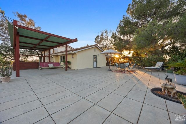 9602 Morningside Court, Bakersfield, CA 93306
