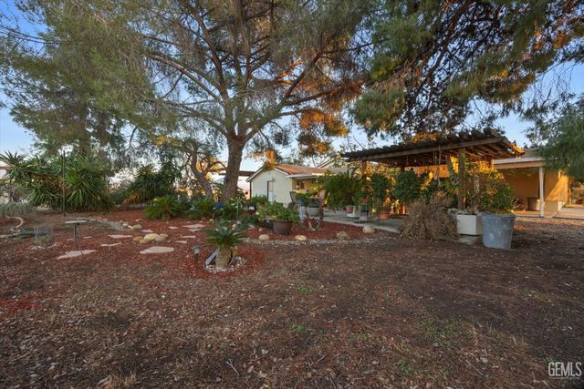 9602 Morningside Court, Bakersfield, CA 93306