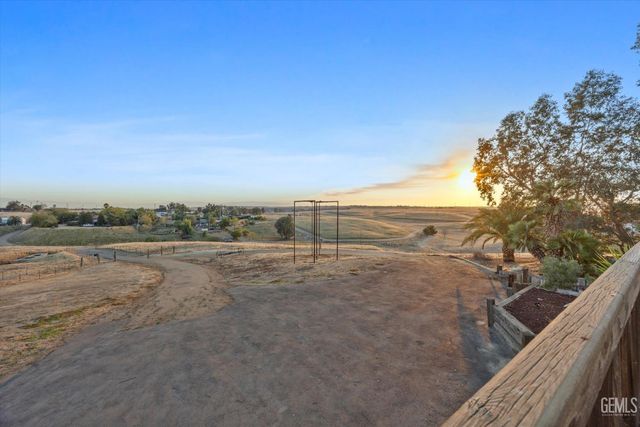 9602 Morningside Court, Bakersfield, CA 93306