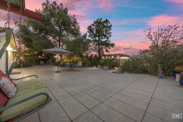 9602 Morningside Court, Bakersfield, CA 93306