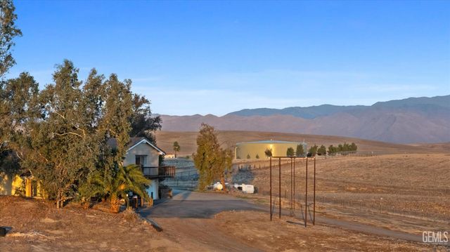 9602 Morningside Court, Bakersfield, CA 93306